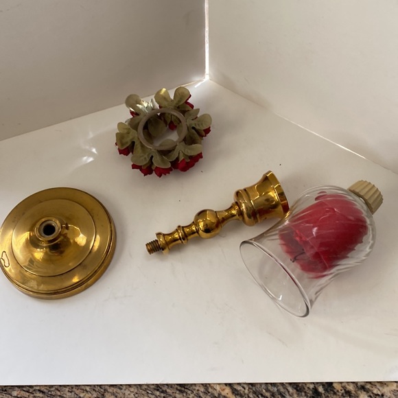 Vintage solid heavy brass candleholder with shade - Picture 5 of 10